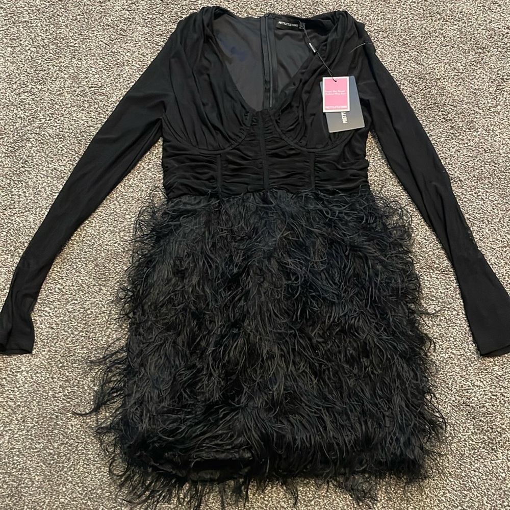 Pretty Little thing black dress